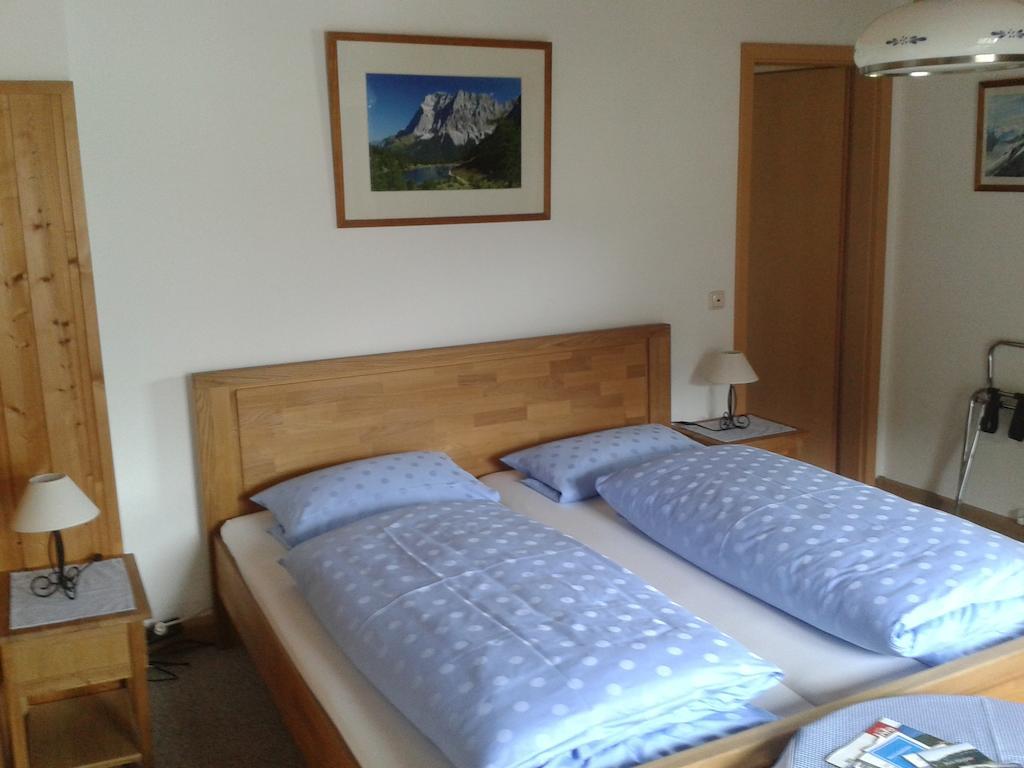 Gaestehaus Attenhauser Unterammergau Pokoj fotografie